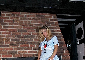 content/set013/0.jpg